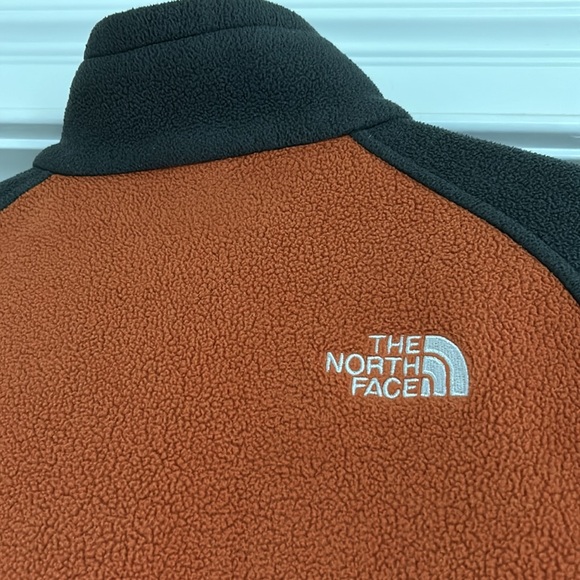 The North Face Color Block Orange & Grey Full Zip Fleece Jacket w Zipper Pockets - Picture 7 of 10